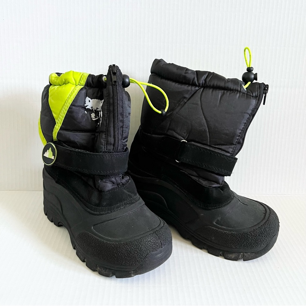 Mountain Creek Youth / Little Boy Snow Boots Size 2